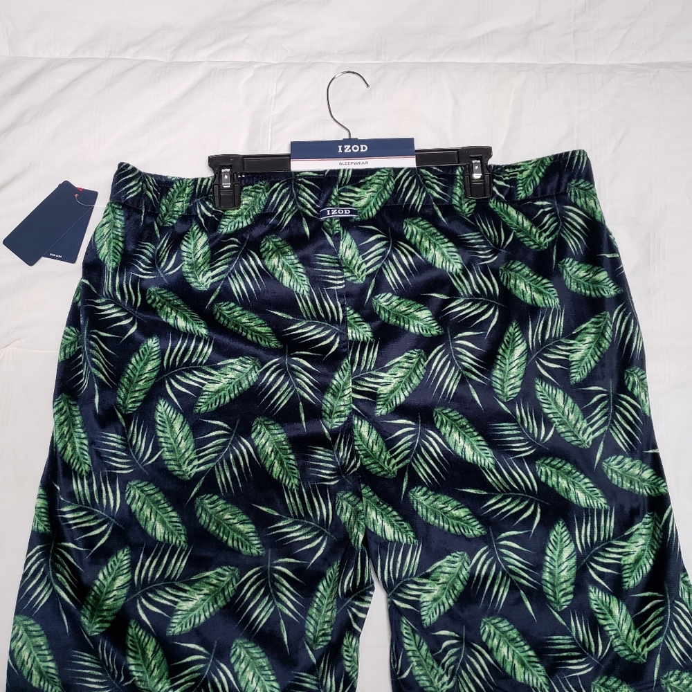 NWT MEN'S XL IZOD SLEEPWEAR SHORTS